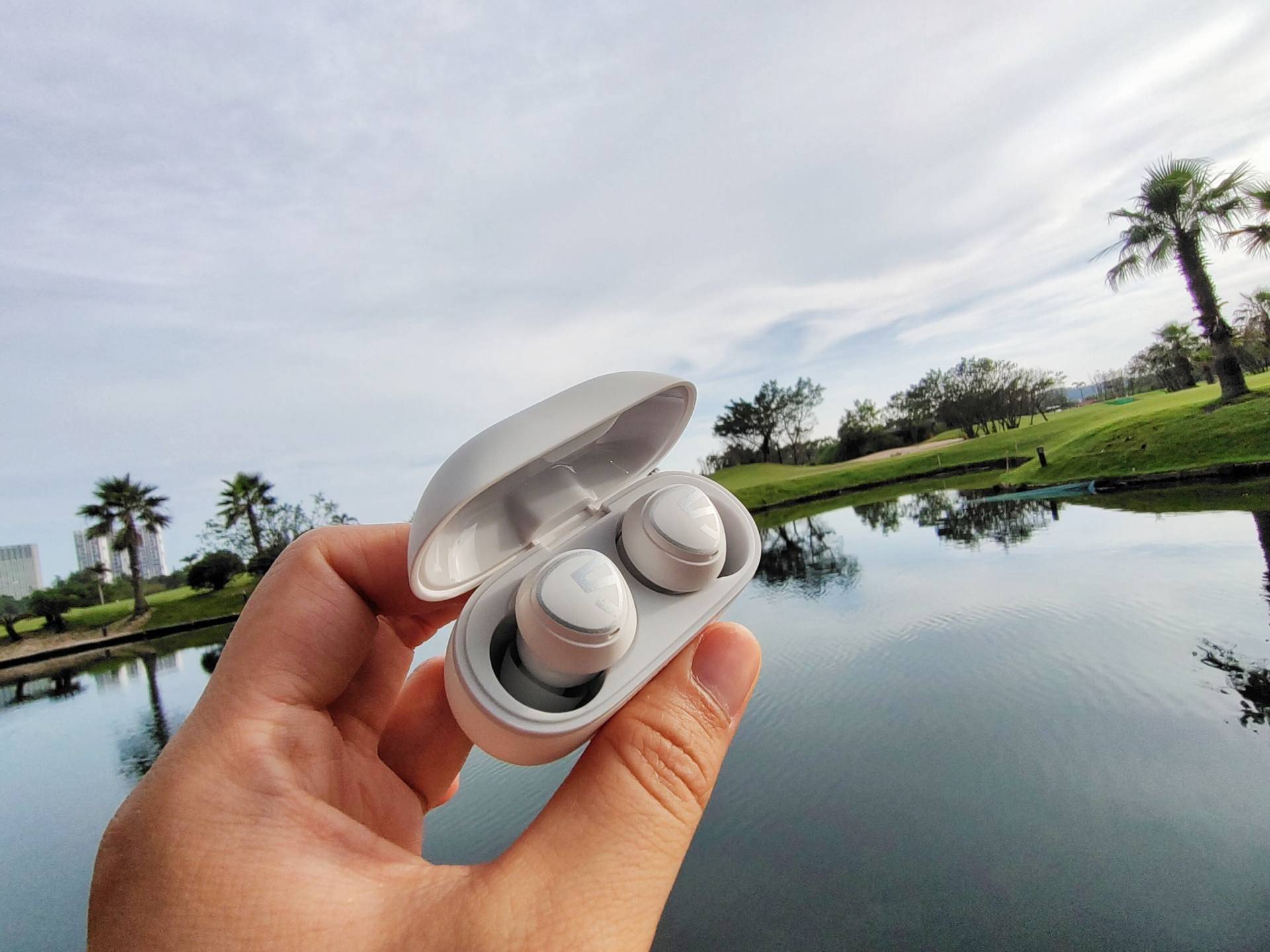 泥炭mini Pro耳机,最爱降噪功能,路途有音乐且安全