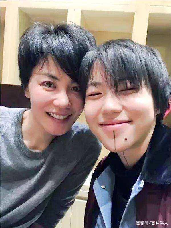 原创窦靖童和李嫣同样是王菲的女儿为何命运大不相同