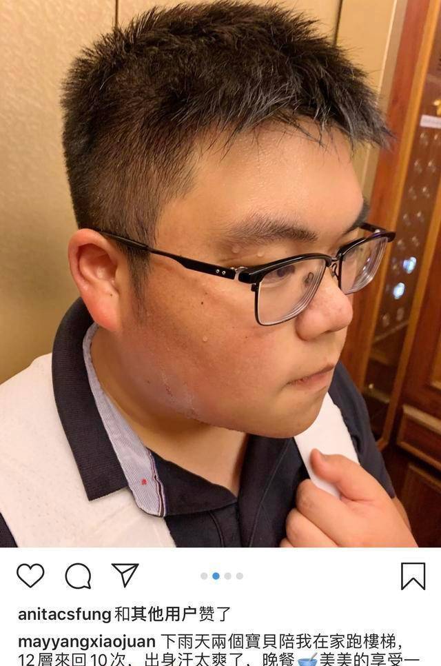 吕良伟儿子近照曝光,年仅19岁却是个小胖子,五官酷似吕良伟_吕善扬