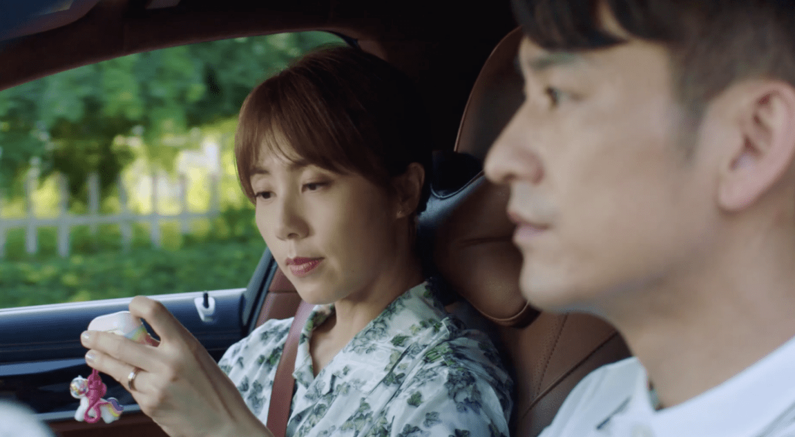 首播就斩获100多个热搜,孙莉袁文康《妻子的选择》把爱情片拍成了谍影