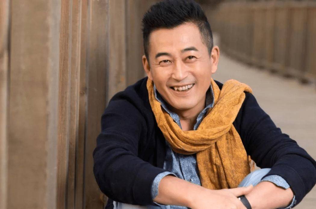 没多久,李健就为王志飞生下了一个儿子,取名王也.