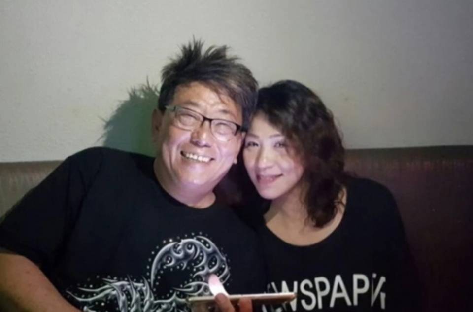 娶美女演员生两女儿,如今65岁与小18岁女友很恩爱_林正英_僵尸_徐曼华