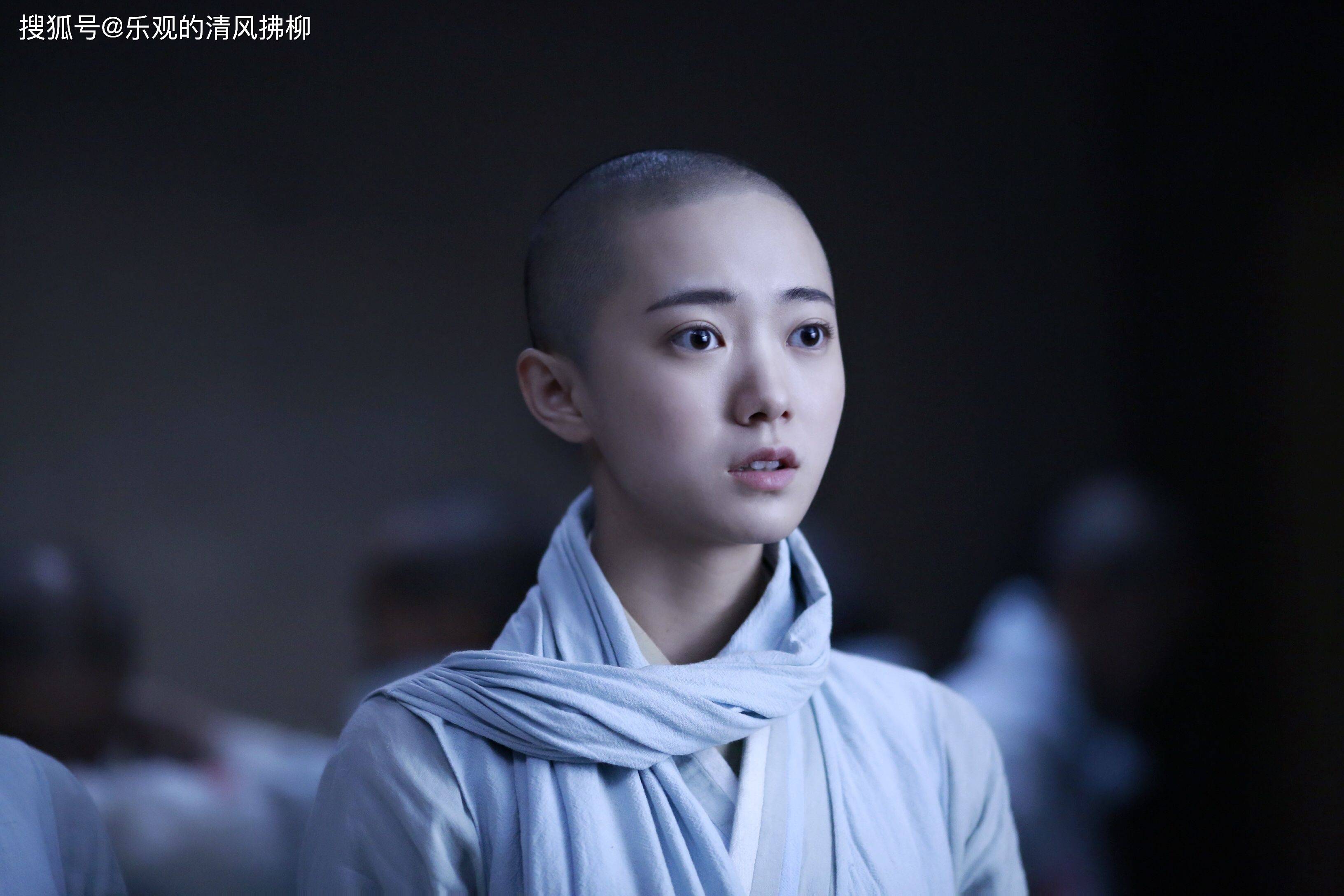 纯情女尼仪琳别硬演,有的成了道姑,有的似富家小姐,差距太大了_演技