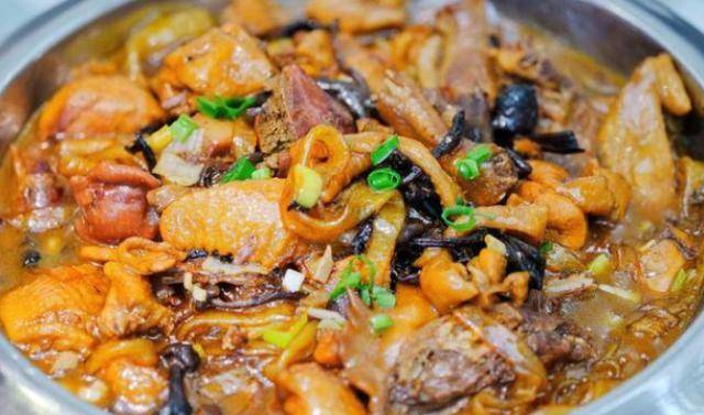 东北四大炖菜之首名副其实的山珍野味冬日里的鲜美味道