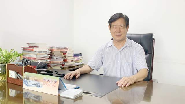 光耀慈善路常怀为民心记泉州市慈善总会会长沈耀钦