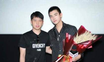 和妹妹境遇大不同,关晓珊低调经营北京面馆_演艺圈_亲姐姐_陈飞宇