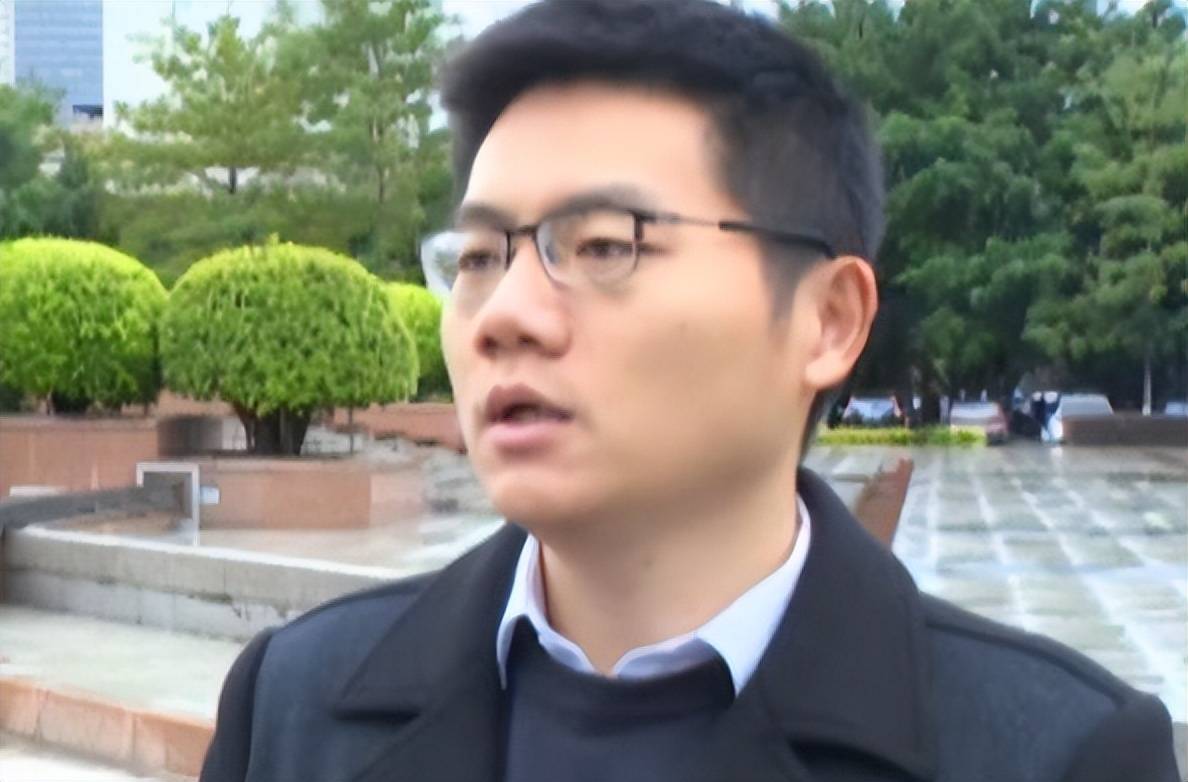 我国首位90后县长,长相英俊帅气学历不凡,网友:果真年少有为_莫彩华