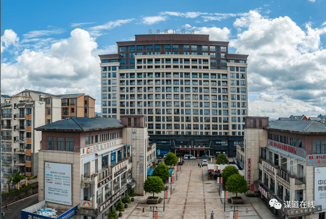 在利川苏马荡上看风景,你便成了一道风景