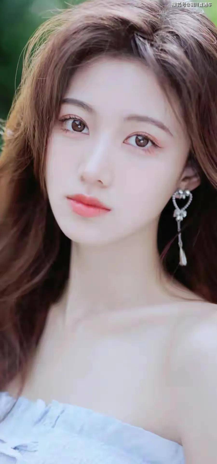 气质美女可用作手机屏保