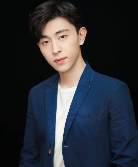 公认最火男演员:李易峰第10,王一博第3,而肖战被他拉下榜首_榜单_作品