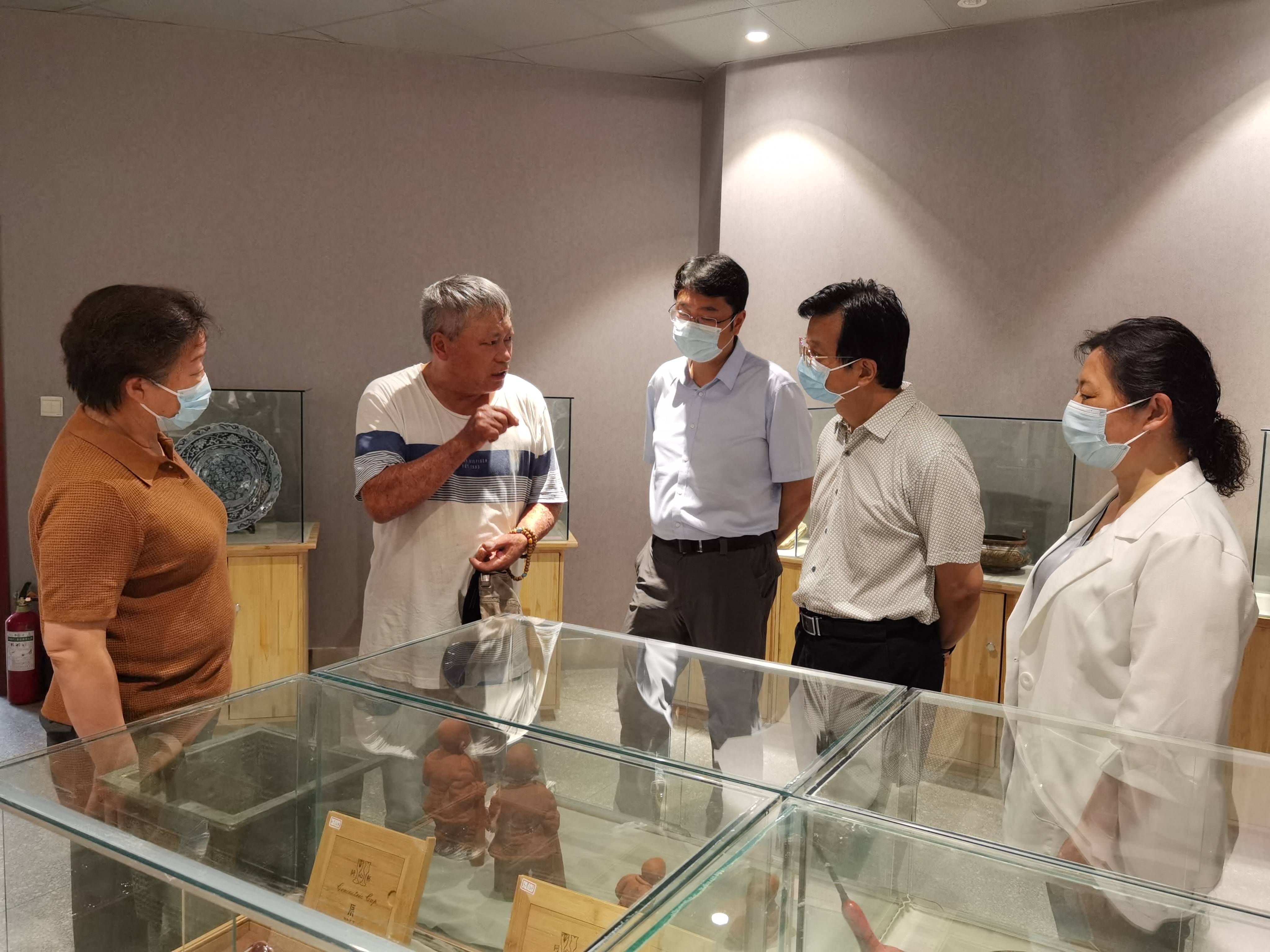 管城回族区档案馆举办非遗艺术品捐赠仪式_商都_工作_靳大勇