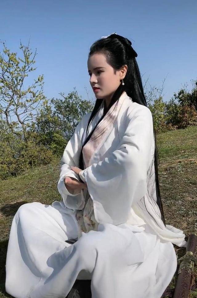 貴州明星真多,出了劉三姐王祖賢還有個小龍女_美女_流量_姑娘