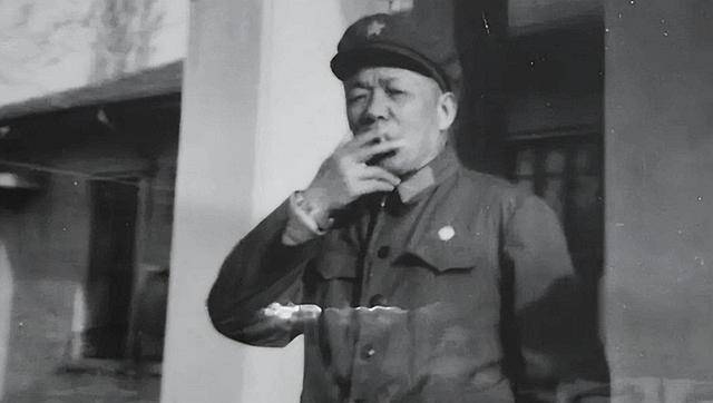 韩先楚一生从不求人 86年病危时亲自破例 麻烦给秘书安排个工作 姚贵科 要求 将军