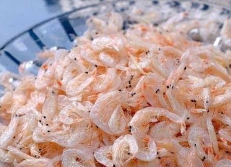 买虾皮时,红色和白色哪种好?