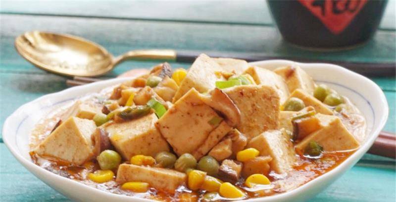 什锦豆腐这样做,食材丰富,鲜嫩香浓,小孩特别喜欢_美味_做法_香肠