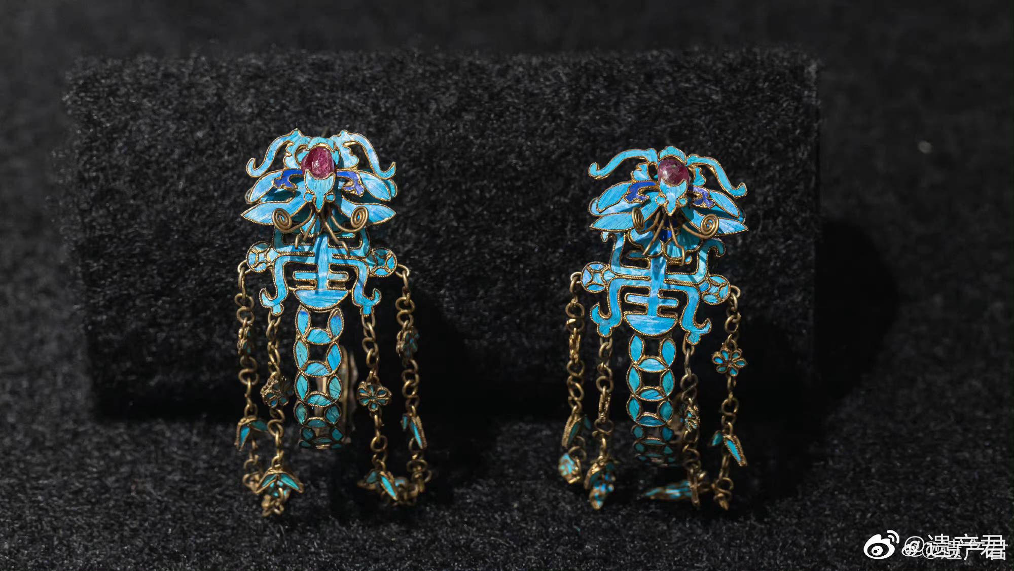 古代女性的首饰有多美?_耳环_清代_金镶