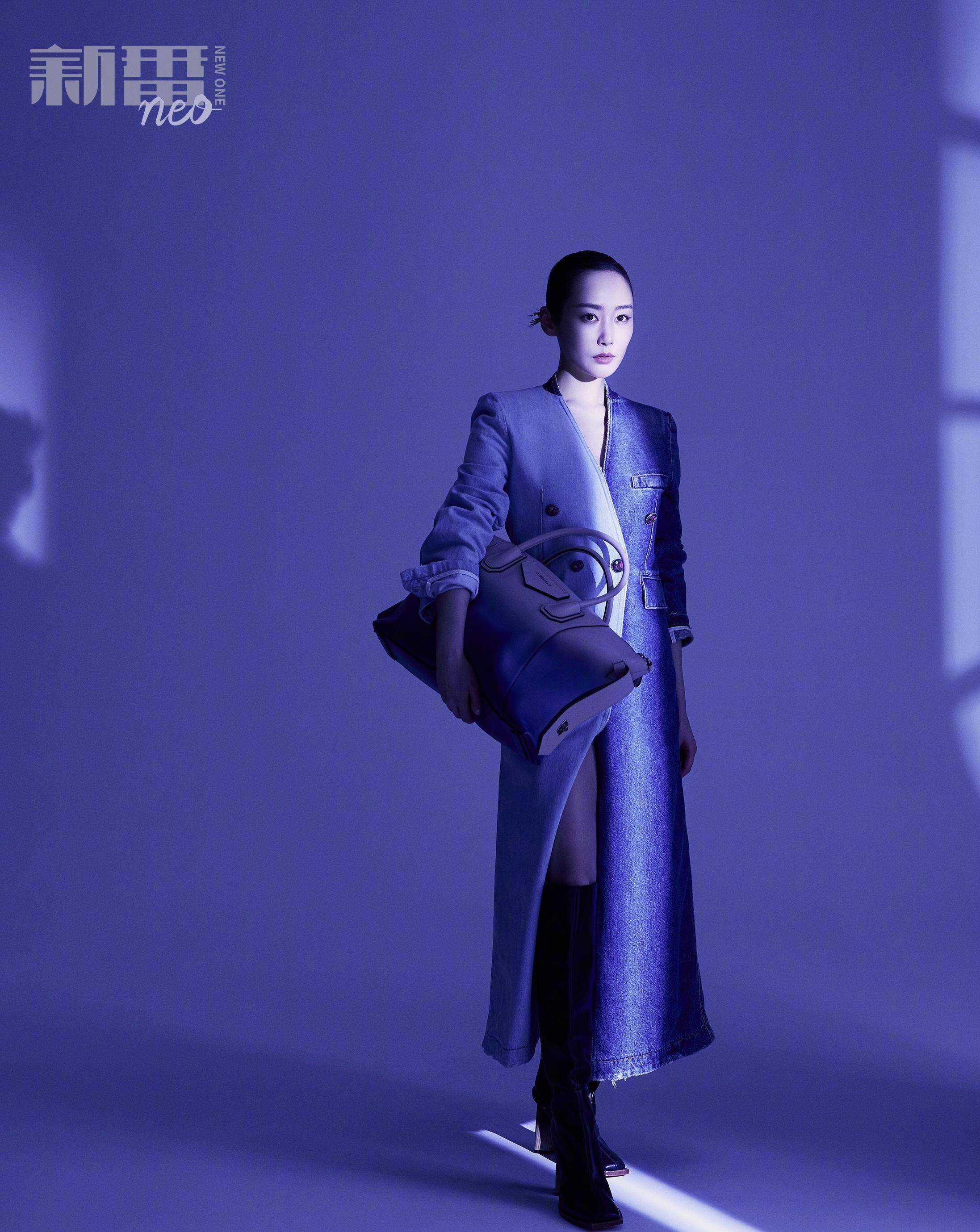 原创展现十足女人味李纯时尚大片造型曝光盘头造型很有时尚范儿