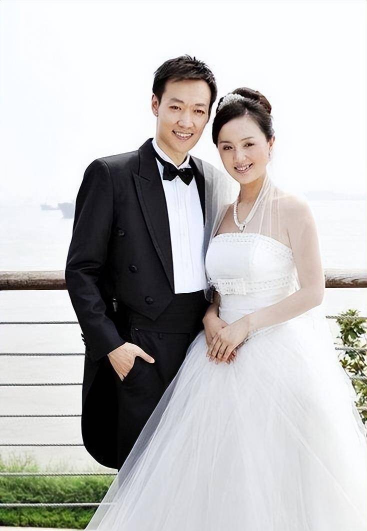 结婚多年依旧恩爱,这样的中年夫妻,圈里还有10对_张嘉益_王雷_王海燕