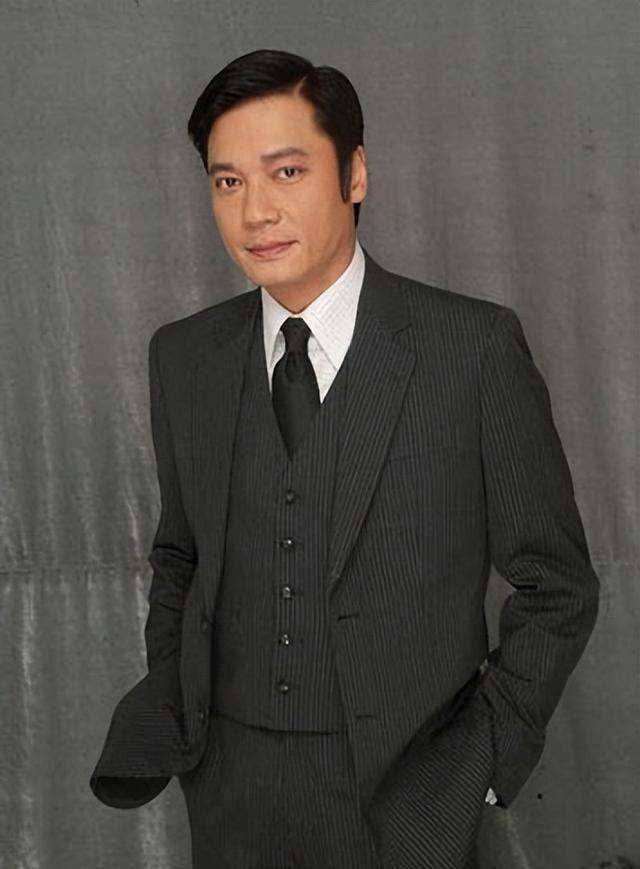 罗嘉良前妻方敏仪20年陪伴难敌分隔两地拿4千万财产与子相伴