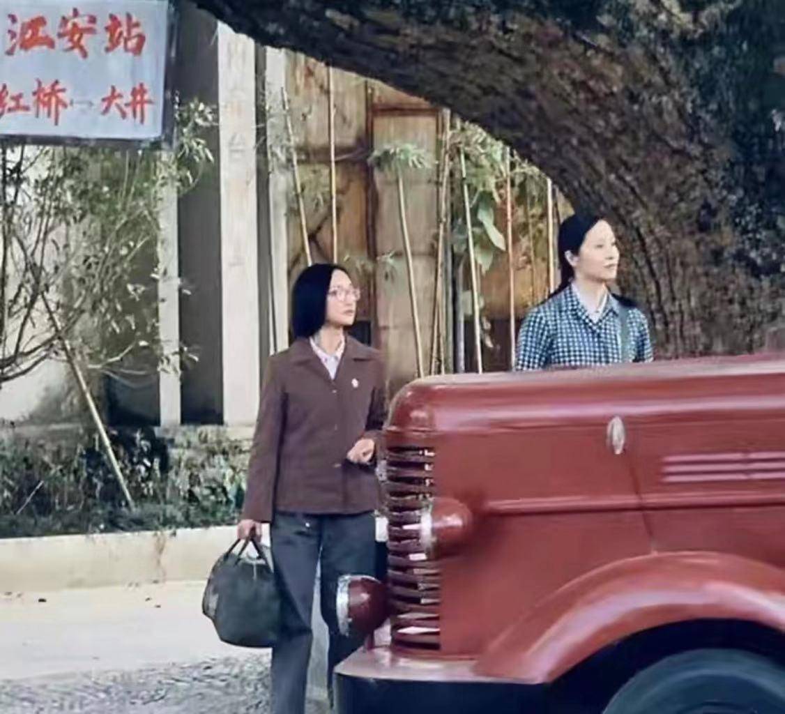 46岁周迅,新剧"屠呦呦"造型曝光,网友:终于有科学家的剧了_功勋_单元