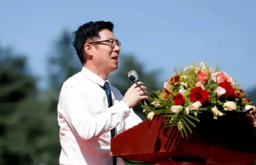 当红时出走湖南台的主持人,只有4人“善终”