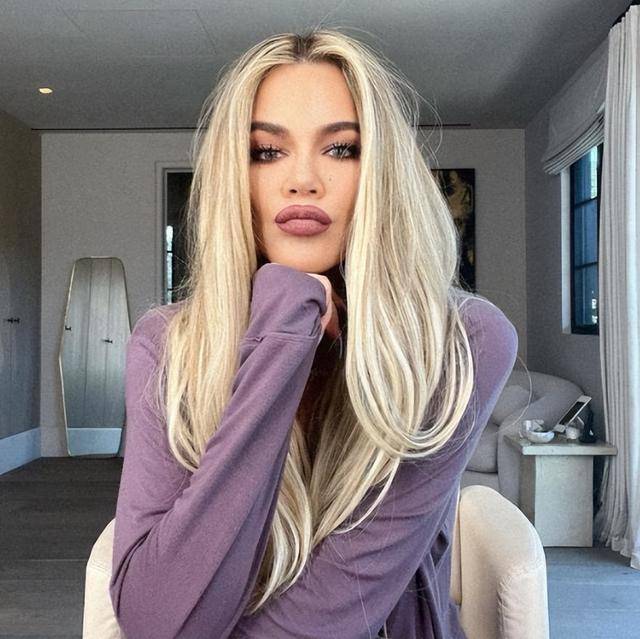 38岁卡戴珊深夜逛街穿紧身皮衣尽显好身材哈登唯一承认的女友