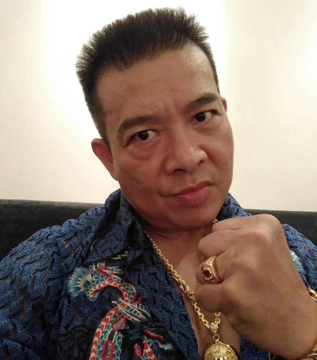 知名港星与妻庆祝结婚19周年,曾不介意男方离婚拖足7年_吴毅_唐丽球