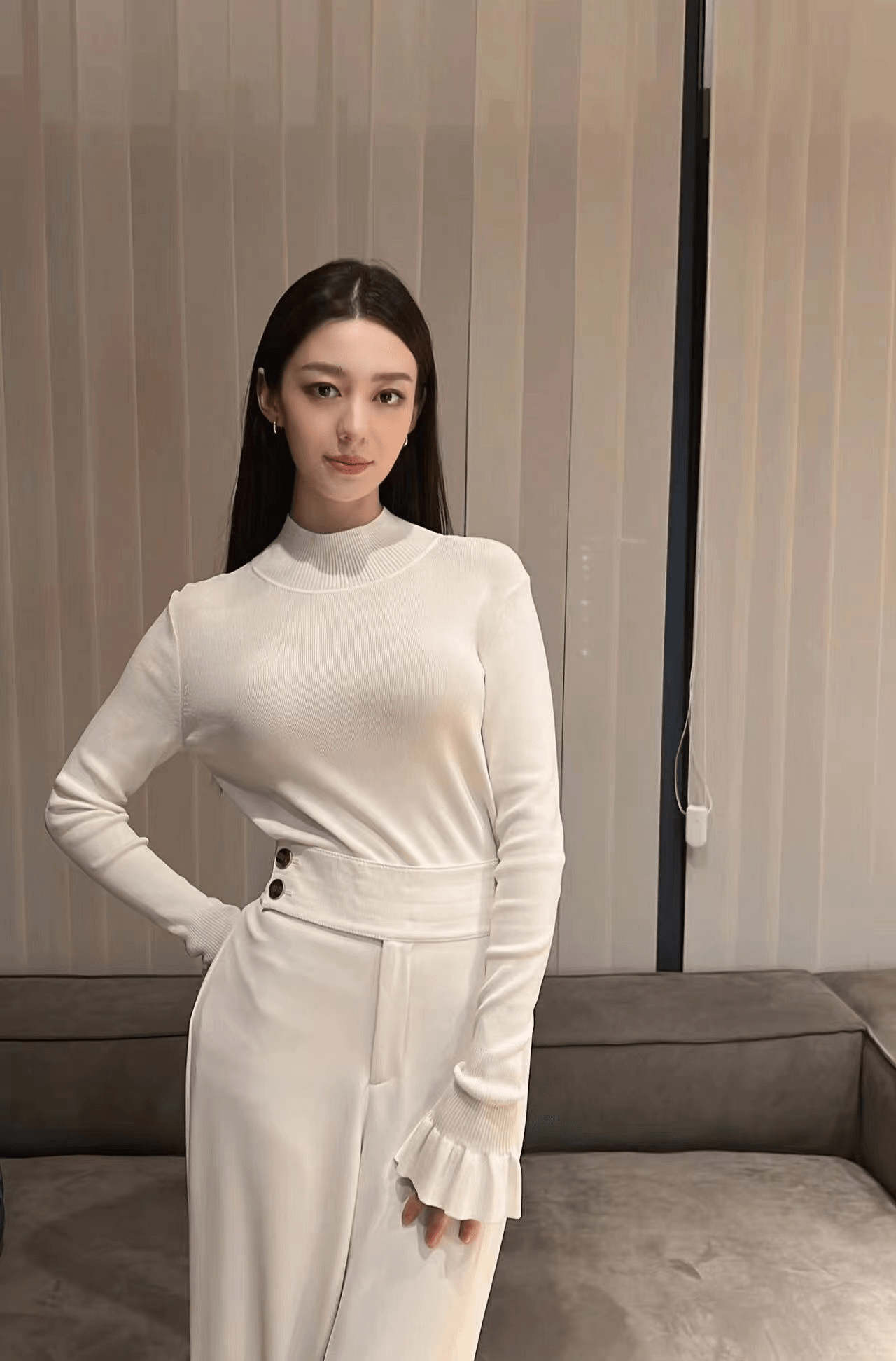 原创朗朗晒全家福庆生老婆吉娜送上生日祝福儿子圆脸神似爸