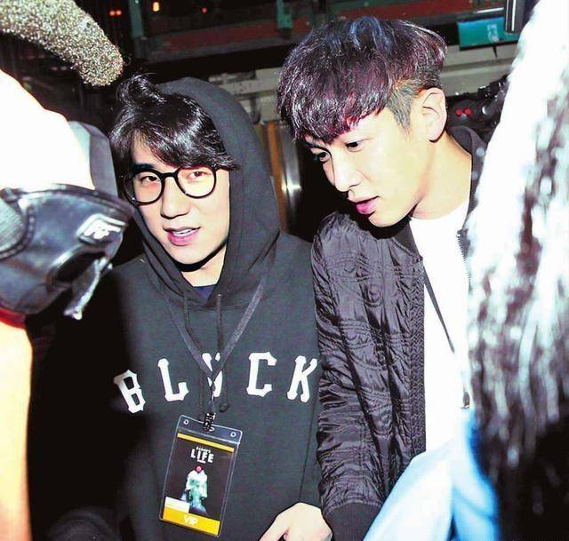 柯震东无工作收入照样生活悠哉,与房祖名兄弟情深再度相约泡吧!