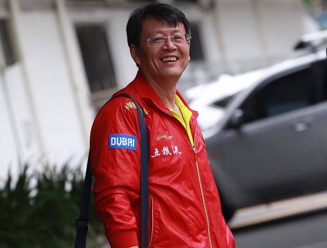培养出5位奥运冠军,却从未享受过国家队待遇_吴敬平_王皓_马琳