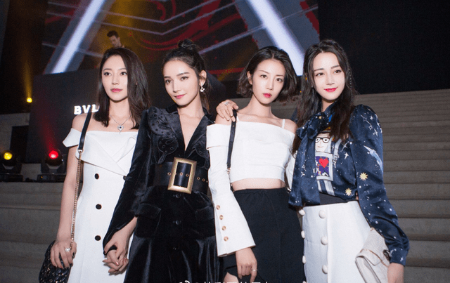 艺人,并不是人人都像热巴这样,一带就能带出圈,像是之前祝绪丹,黄梦莹