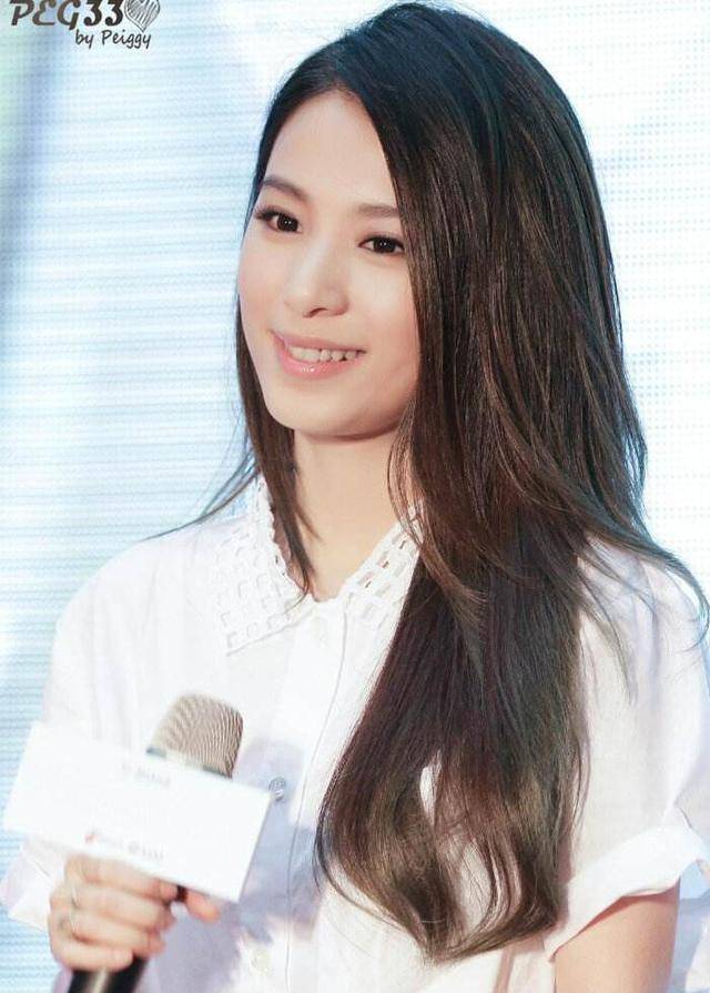 痛失所爱大龄单身,林俊杰回了老家新加坡晒起餐饭_田馥甄_状态_爱情