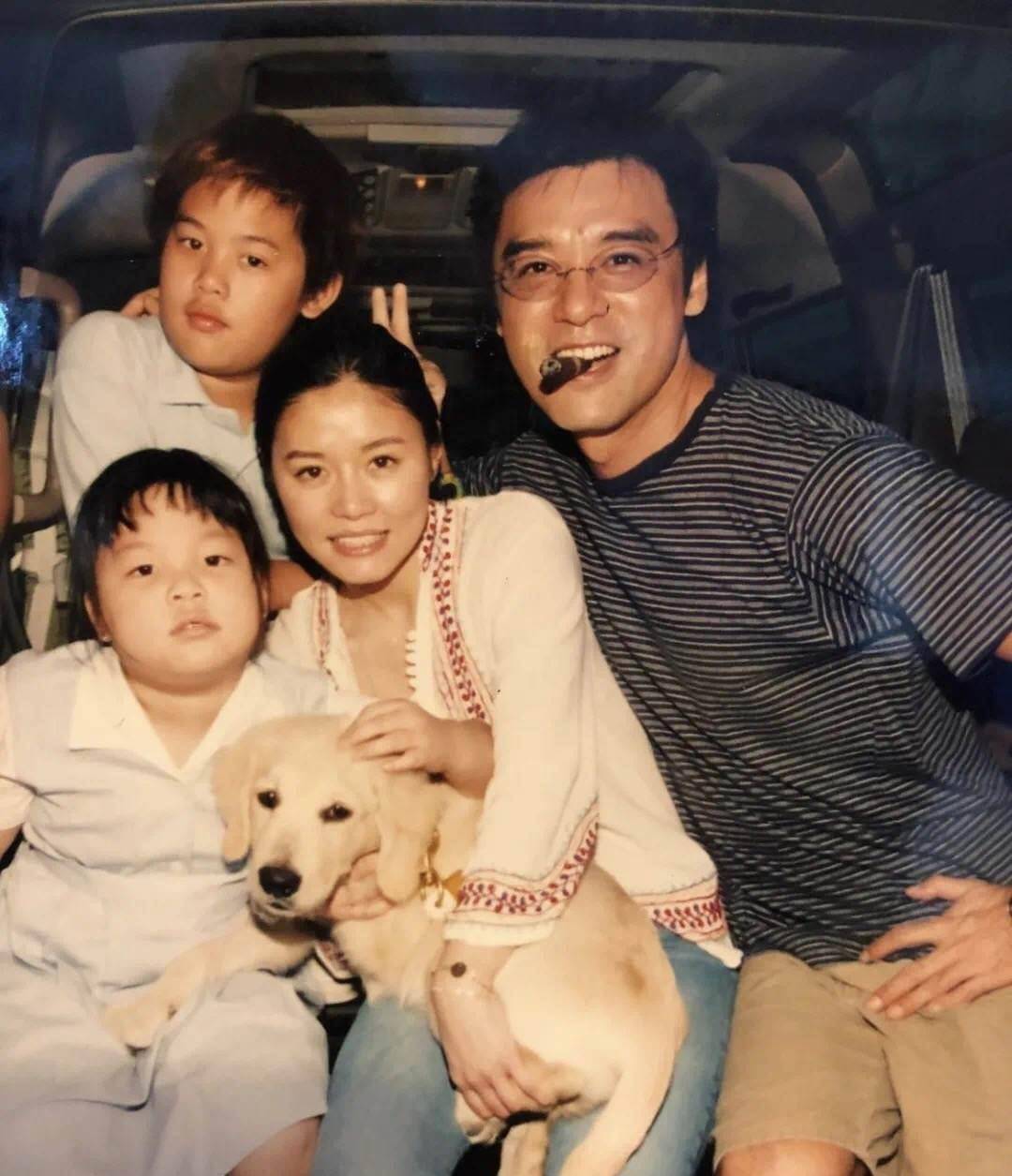 反倒是自己的一双儿女看清了章小蕙的目的,联手继母将章小蕙击退,儿子