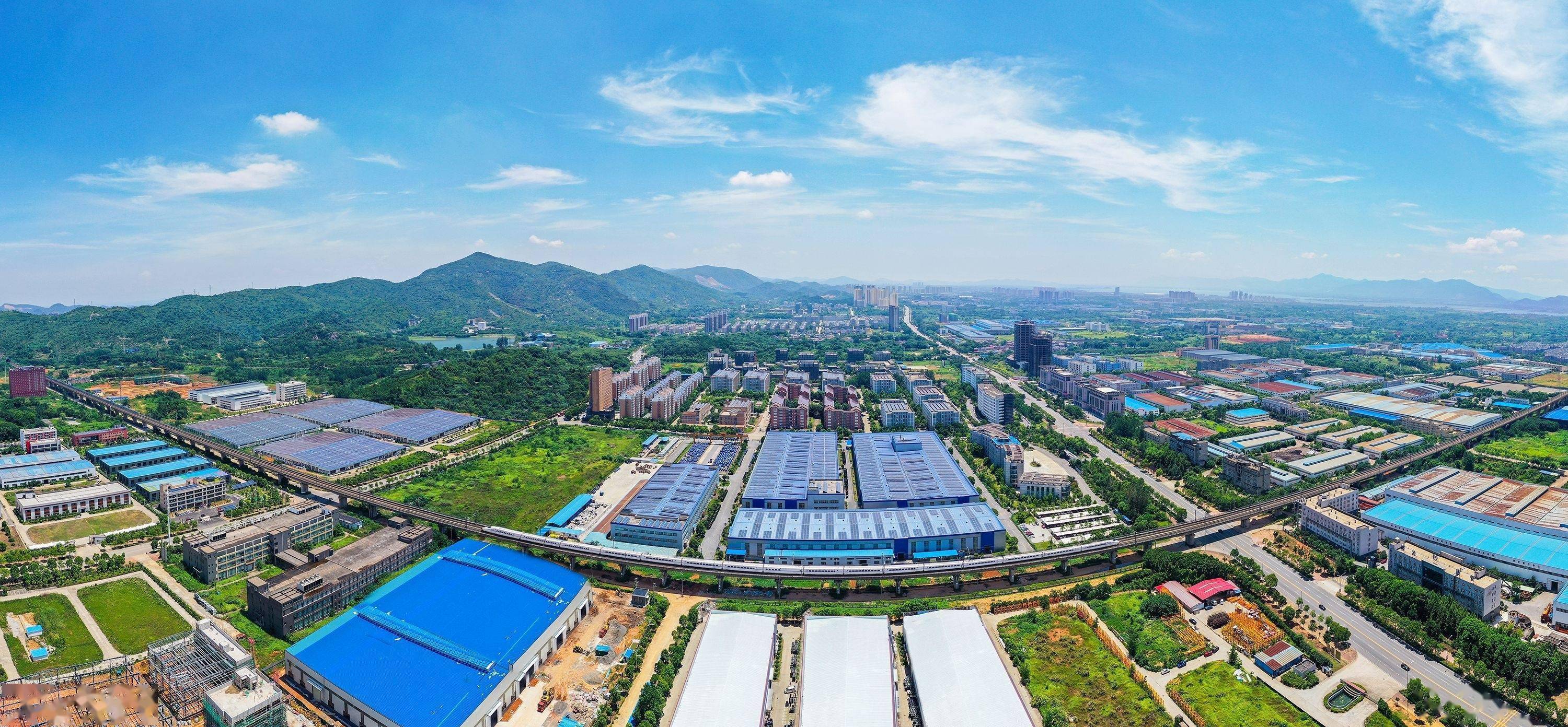 黄石经济技术开发区积极融入武汉城市圈.