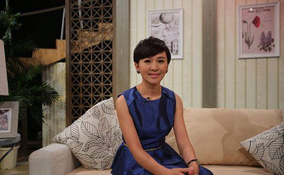 原创电视美女主播欧阳夏丹生活中的好女儿爱家乡广西桂林