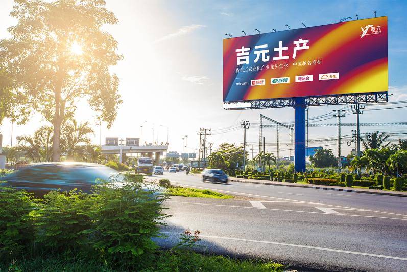 户外广告怎么才能最完美的呈现_广告主_候车亭_画面