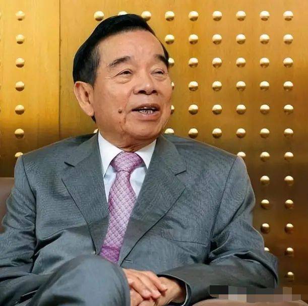 郑家成_珠宝店_富豪