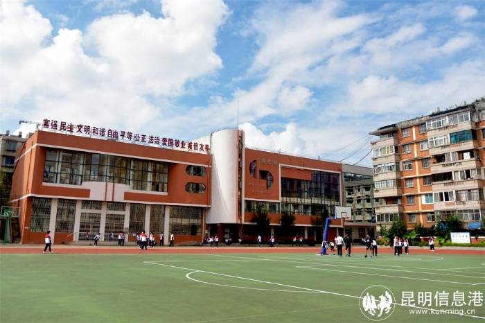 2022昆滇名高中昆明市实验中学理念引领发展