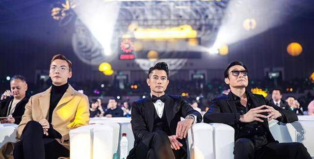 前段时间,他翻唱了爆红的网络歌曲《野狼disco》,这让他又一次成为了