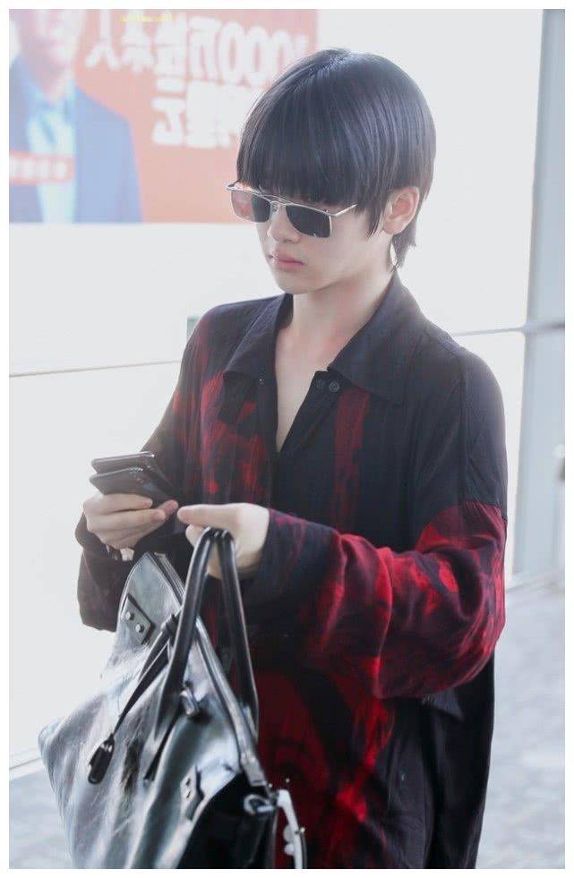 以《创造营2019》排名第c的周震南表示,因为最近经常