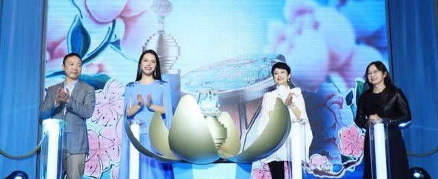 “顶级名媛”余晚晚:拒绝父亲余静渊百亿资产,自己创立品牌_生活_范晓珍_父母