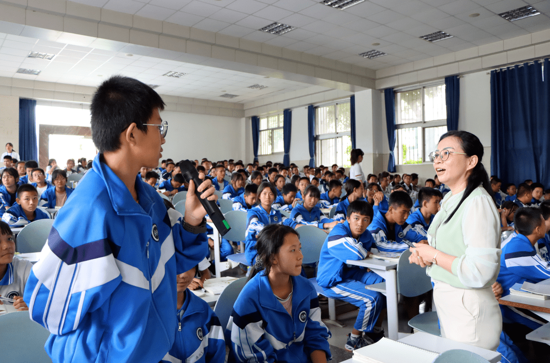 开远行知学校举行心理健康讲座_白芸嘉_生活_活动