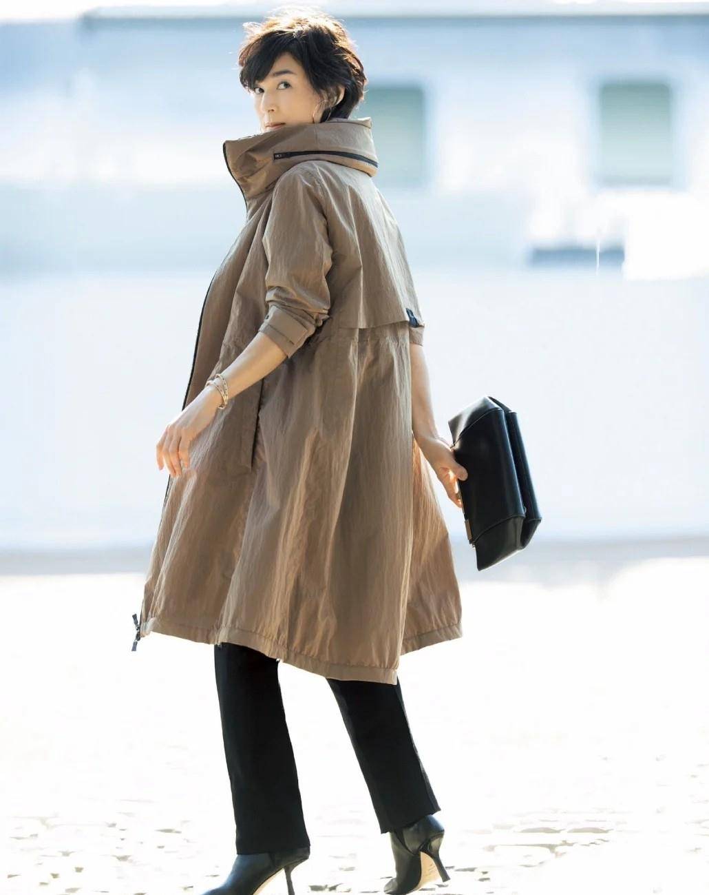 原创50岁的女人别穿得太老气铃木保奈美的优雅搭配一学就会