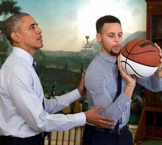 原创             有牌面！奥巴马发文祝贺勇士夺冠：你们是NBA最伟大王朝之一