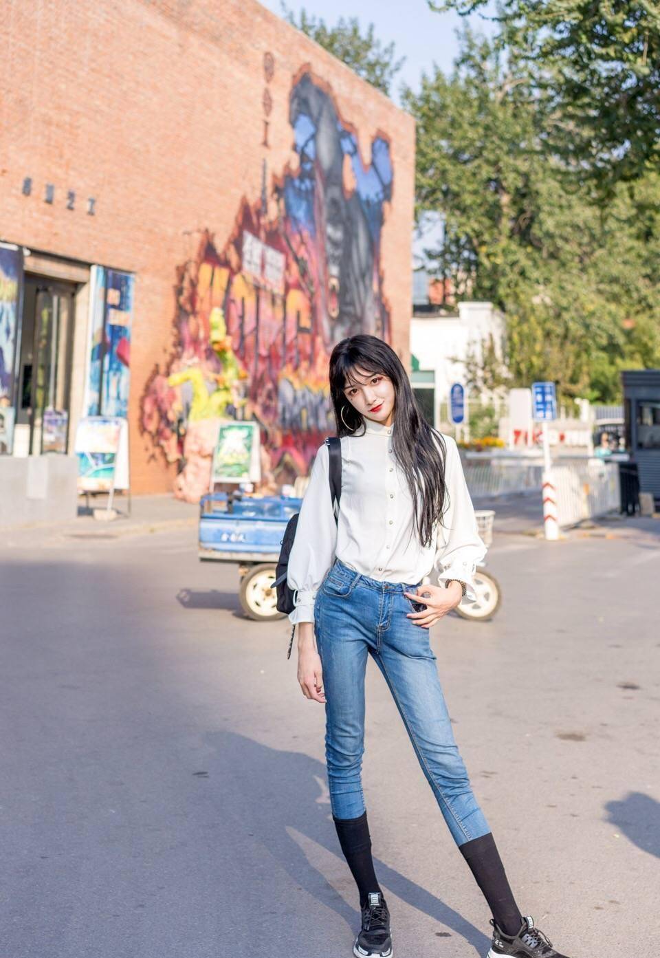 身材好穿衣还时髦,颜值一点也不输女明星_艾比_高跟鞋_黑色