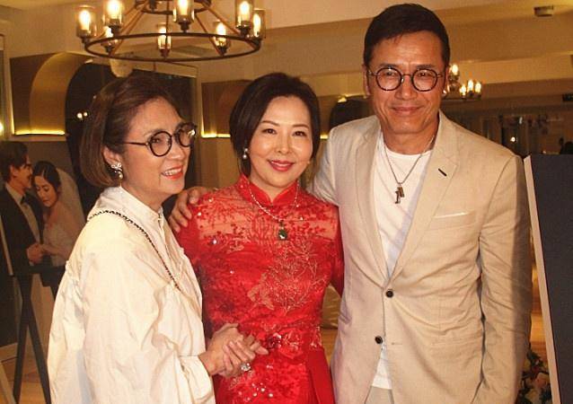 柯受良儿子结婚,苗侨伟,张学友,陈小春捧场,有伦感动追忆亡父_柯有伦