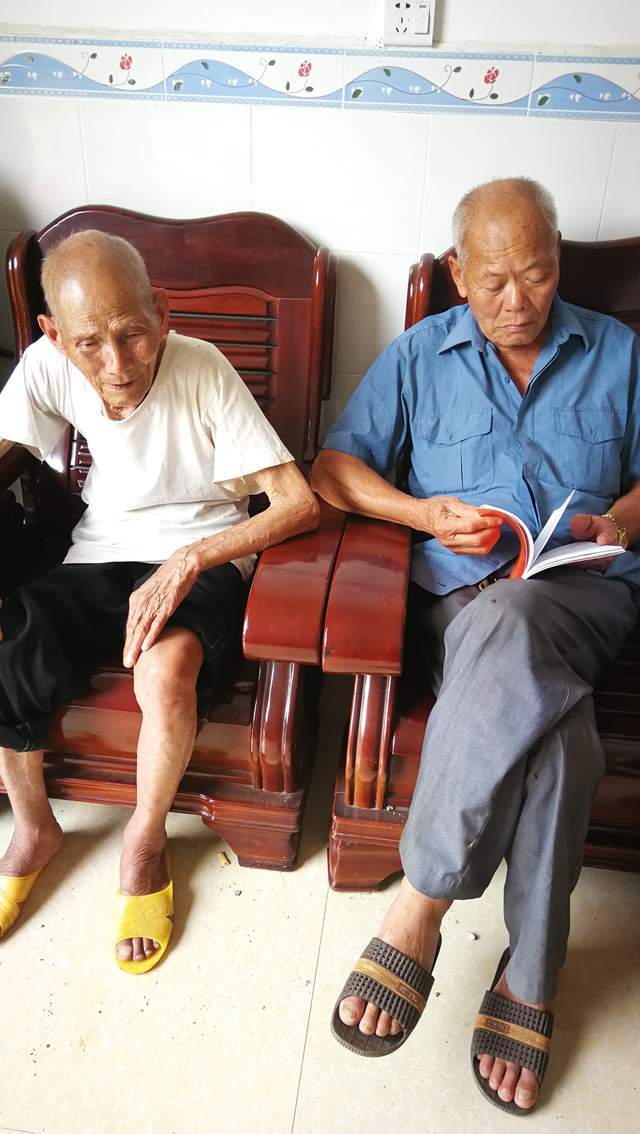 他们其中四兄弟的父亲覃家斌1907年出生,民国时期,两丁抽一参加了