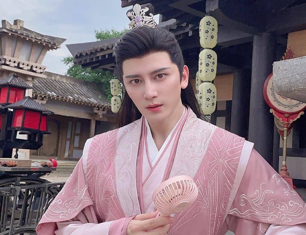 原创梦华录油腻哥扮演者孙祖君曾跟公司闹掰转投杨阳旗下翻身