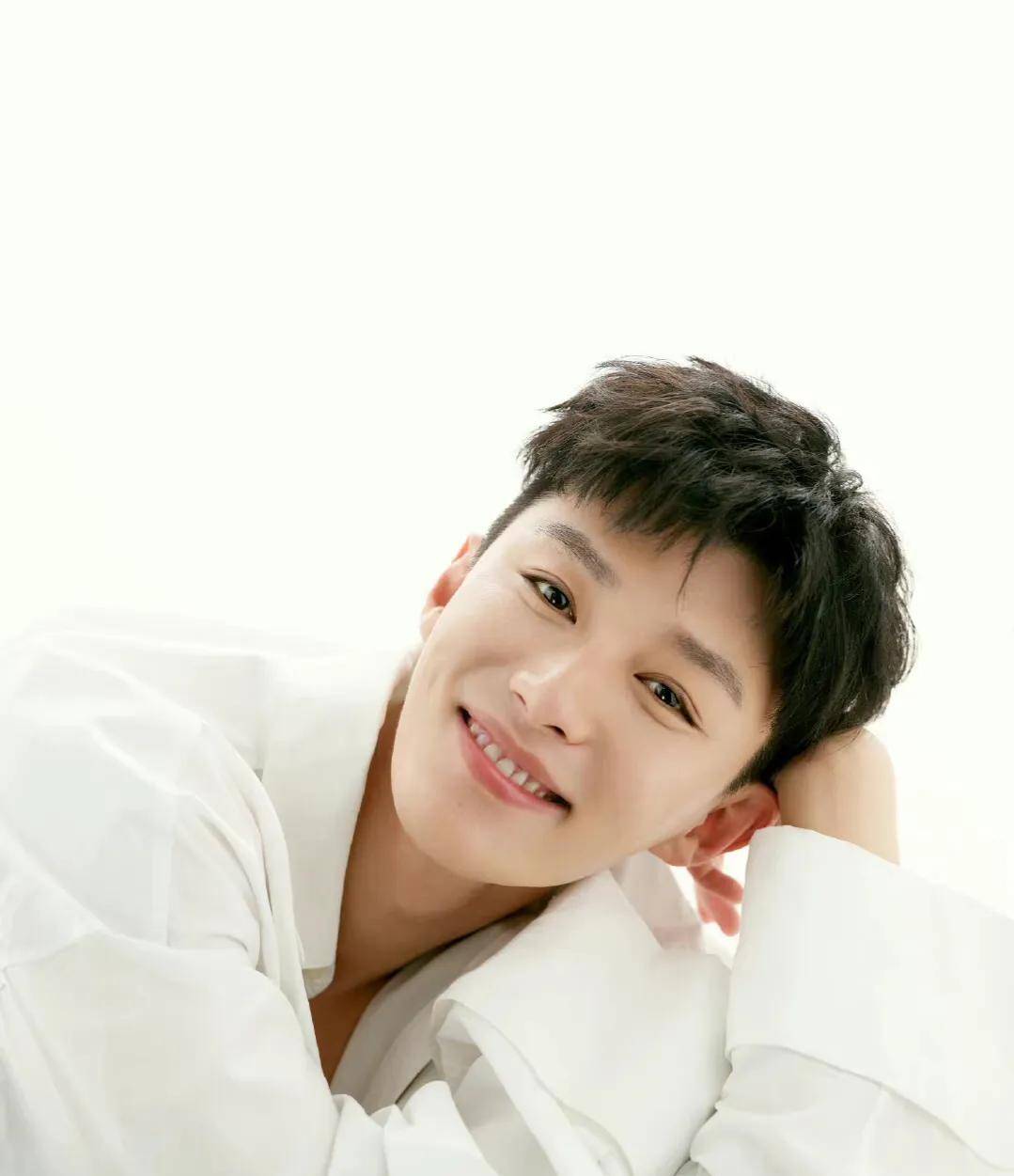 "眼线boy"代旭:努力搬砖12年无人问津如今却因一个表情包火了_角色