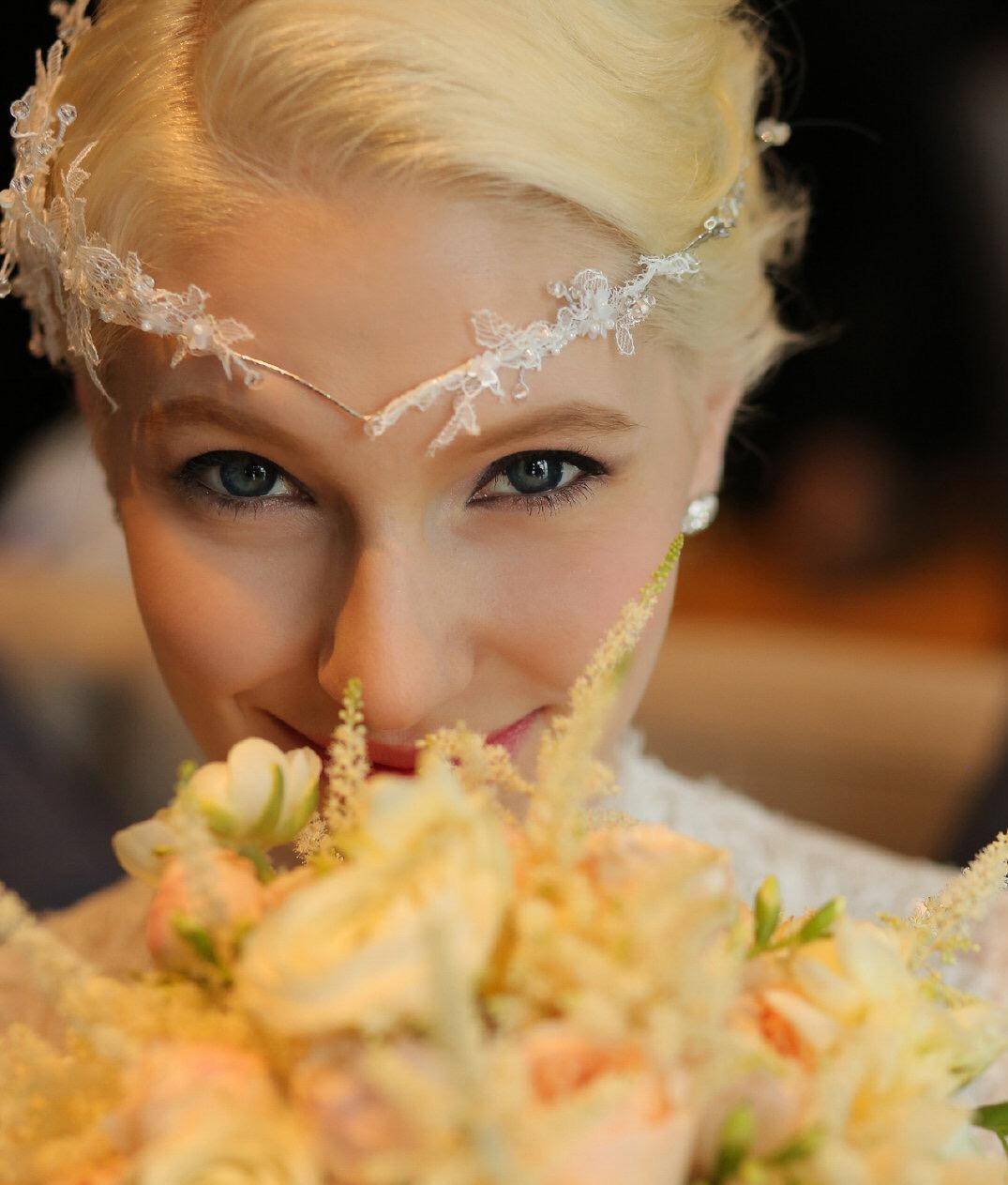 撒贝宁外国老婆公开示爱龙凤胎儿女太深情,岳父照曝光比小撒还帅_李白